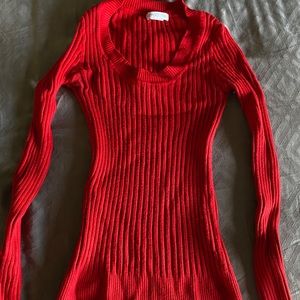 Red long sleeve stretchy shirt